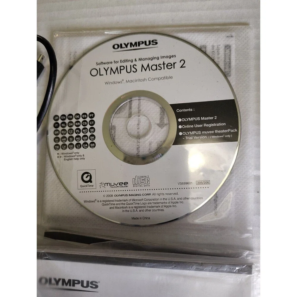 Olympus FE-360 8MP digital camera, 3x optical zoom BUNDLE Works Great